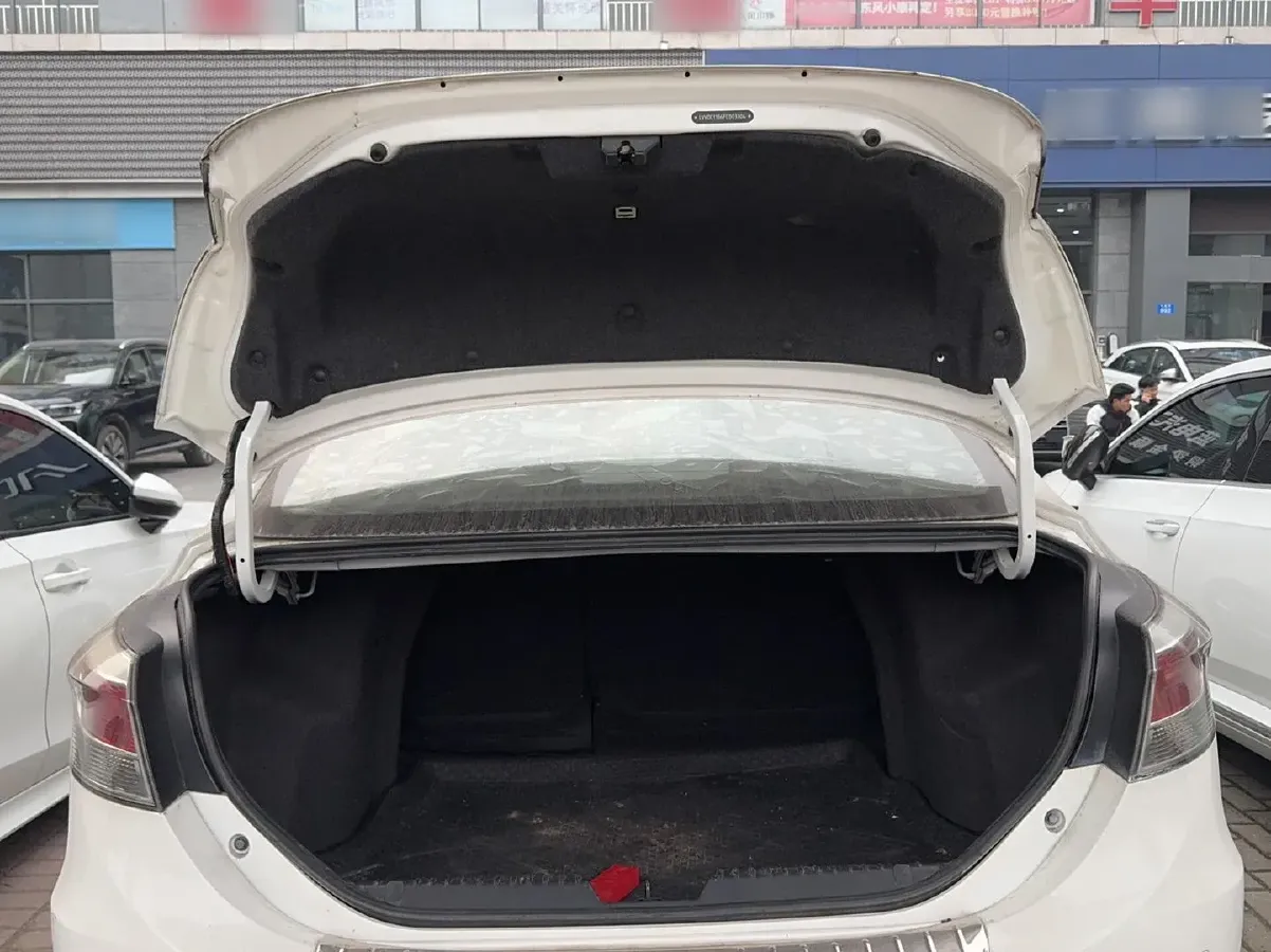 2015 Chery Arrizo 3 1.5L 109HP L4 5MT,autocango,china used car exporter,china ev exporter,chinese used car exporter,chinese used ev exporter