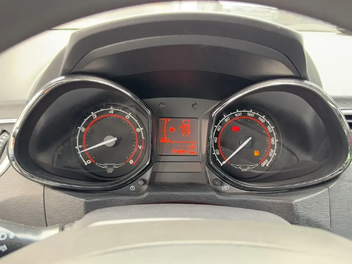 2015 Chery Arrizo 3 1.5L 109HP L4 5MT,autocango,china used car exporter,china ev exporter,chinese used car exporter,chinese used ev exporter