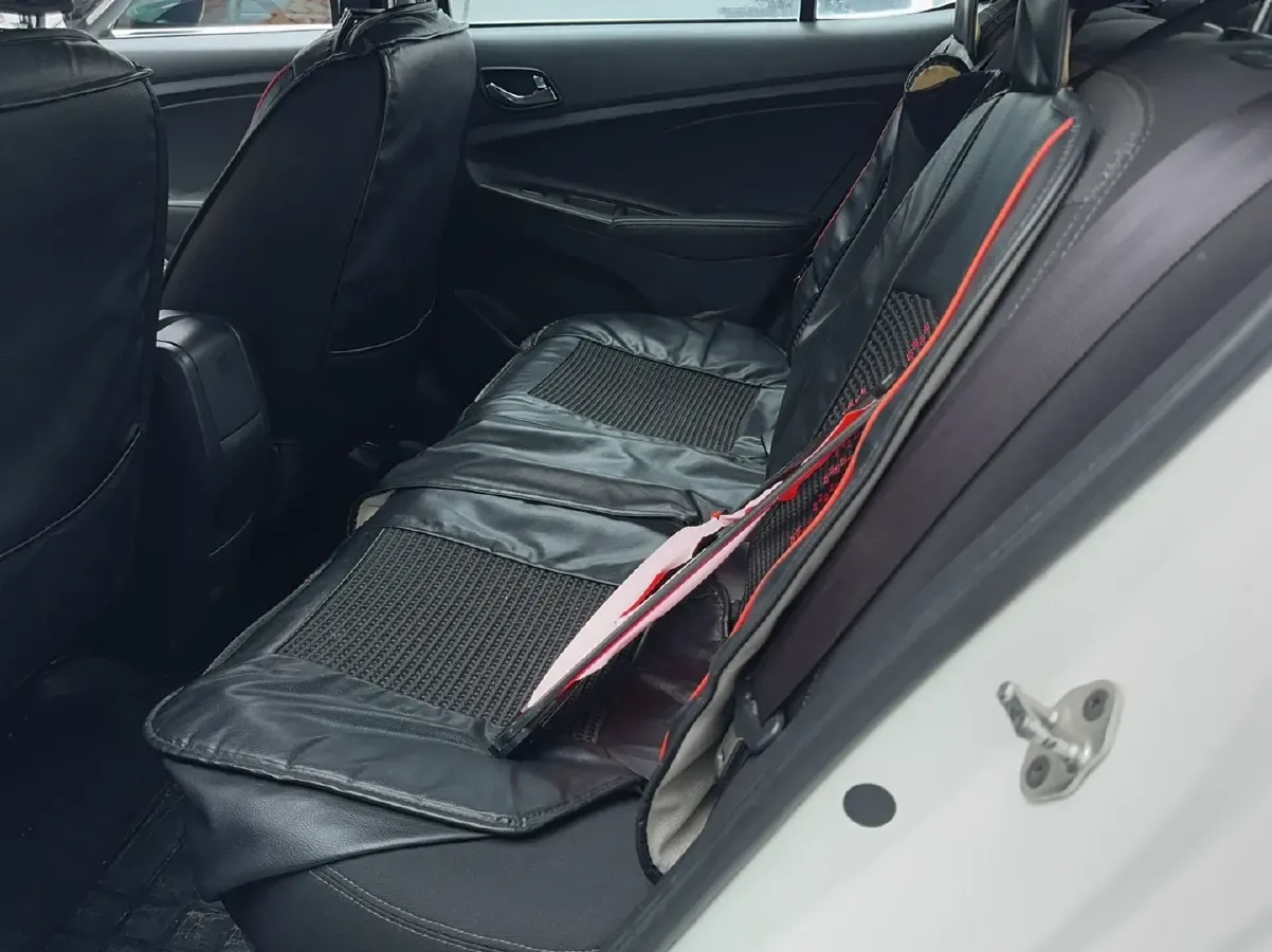 2015 Chery Arrizo 3 1.5L 109HP L4 5MT,autocango,china used car exporter,china ev exporter,chinese used car exporter,chinese used ev exporter