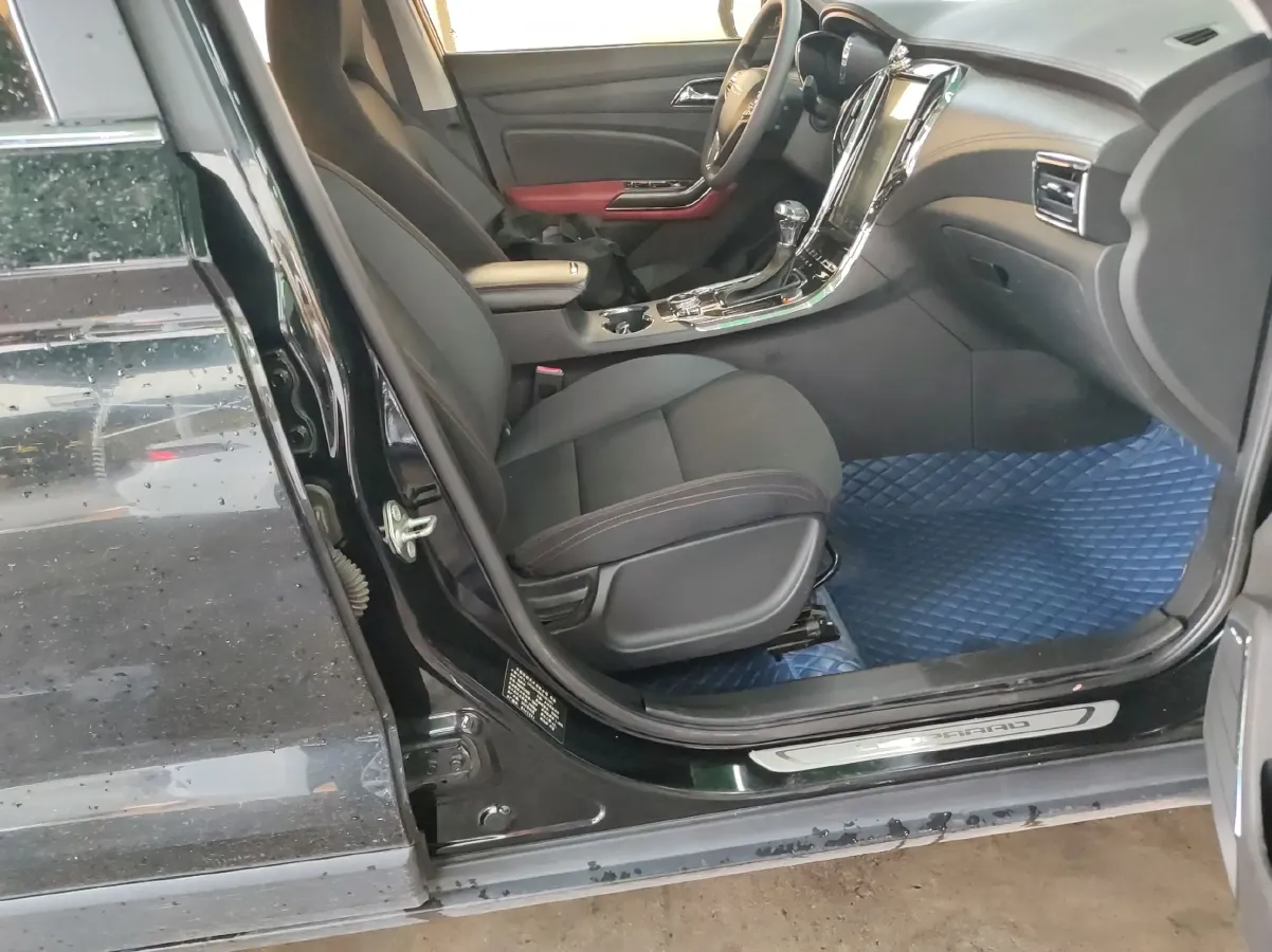 2017 Leopaard CS9 1.5L 113HP L4 CVT,autocango,china used car exporter,china ev exporter,chinese used car exporter,chinese used ev exporter