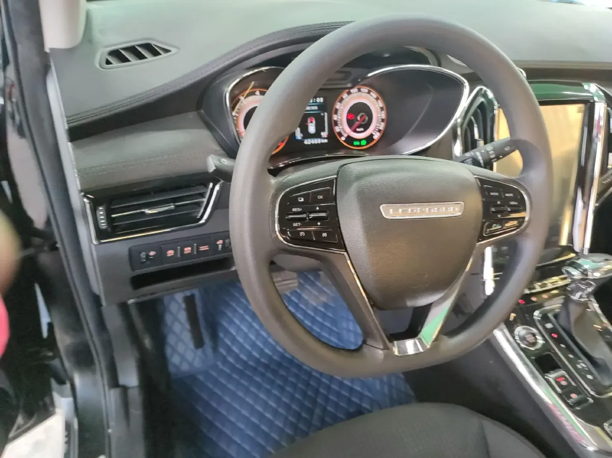 2017 Leopaard CS9 1.5L 113HP L4 CVT,autocango,china used car exporter,china ev exporter,chinese used car exporter,chinese used ev exporter