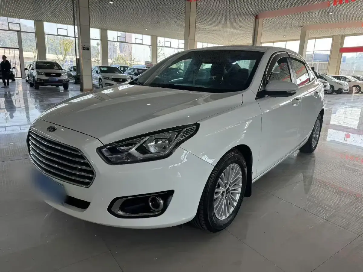 2017 Ford Escort 1.5L 113HP L4 5MT