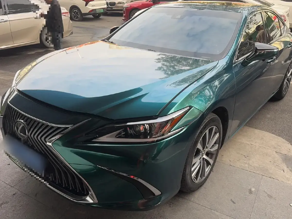 2020 Lexus ES 2.0L 173HP L4 CVT