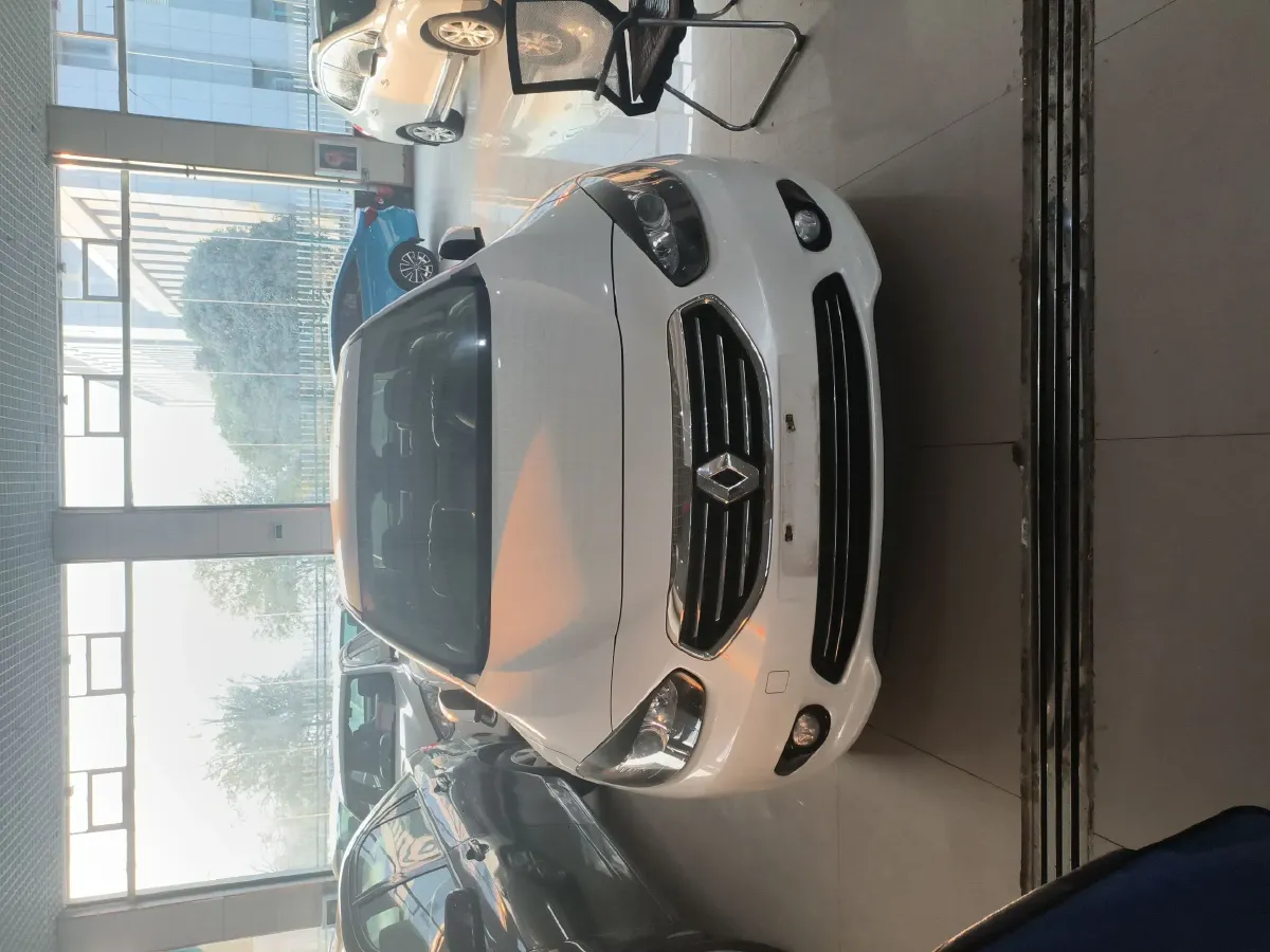 2013 Renault Fluence 2.0L 137HP L4 CVT,autocango,china used car exporter,china ev exporter,chinese used car exporter,chinese used ev exporter