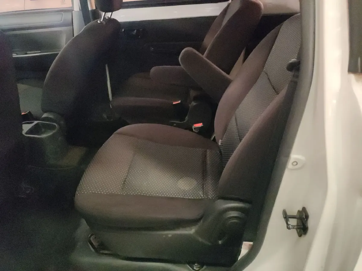 2016 DongFeng Fengon Fengon 330 1.2L 94HP L4 5MT,autocango,china used car exporter,china ev exporter,chinese used car exporter,chinese used ev exporter