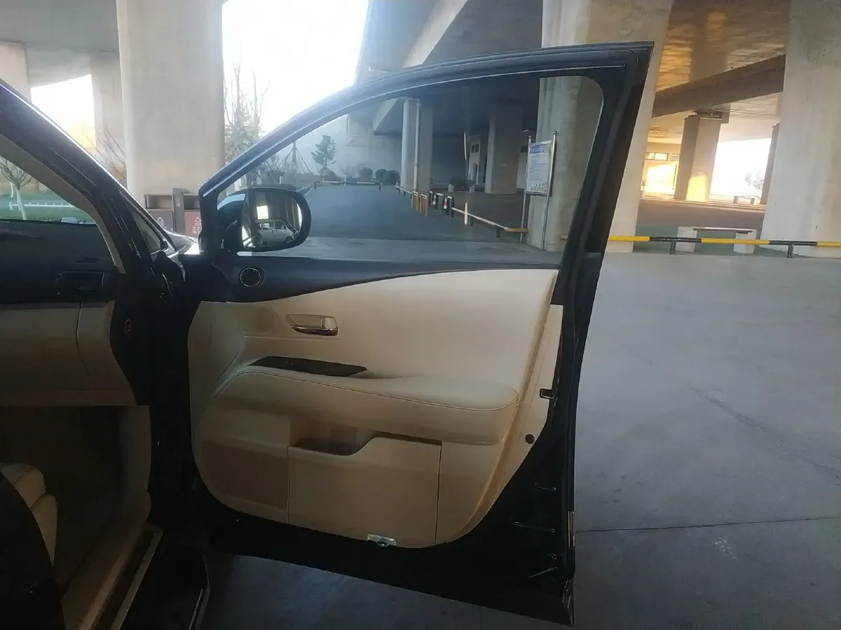 2013 Lexus RX Classic 2.7L 188HP L4 6AT,autocango,china used car exporter,china ev exporter,chinese used car exporter,chinese used ev exporter