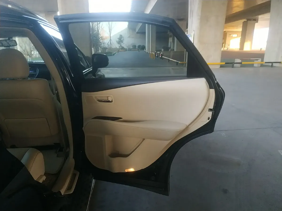 2013 Lexus RX Classic 2.7L 188HP L4 6AT,autocango,china used car exporter,china ev exporter,chinese used car exporter,chinese used ev exporter