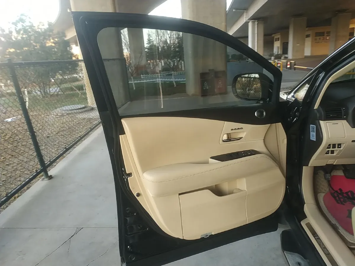 2013 Lexus RX Classic 2.7L 188HP L4 6AT,autocango,china used car exporter,china ev exporter,chinese used car exporter,chinese used ev exporter