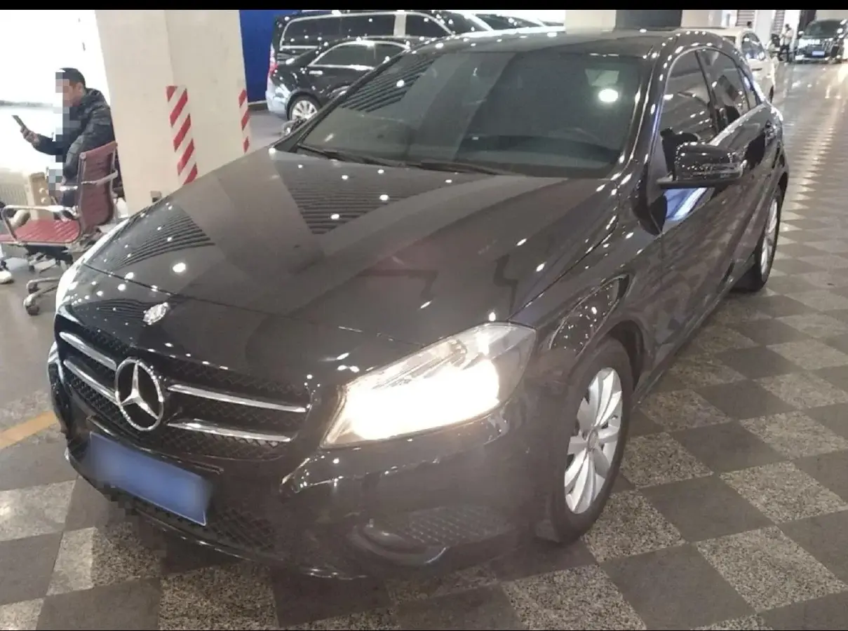 2013 Mercedes-Benz A Class 1.6T 122HP L4 7DCT