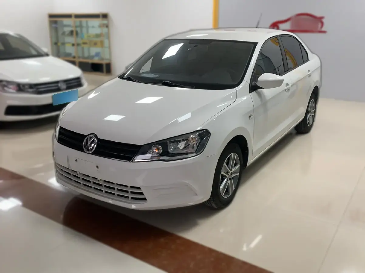 2015 Volkswagen Jetta 1.4L 90HP L4 5MT