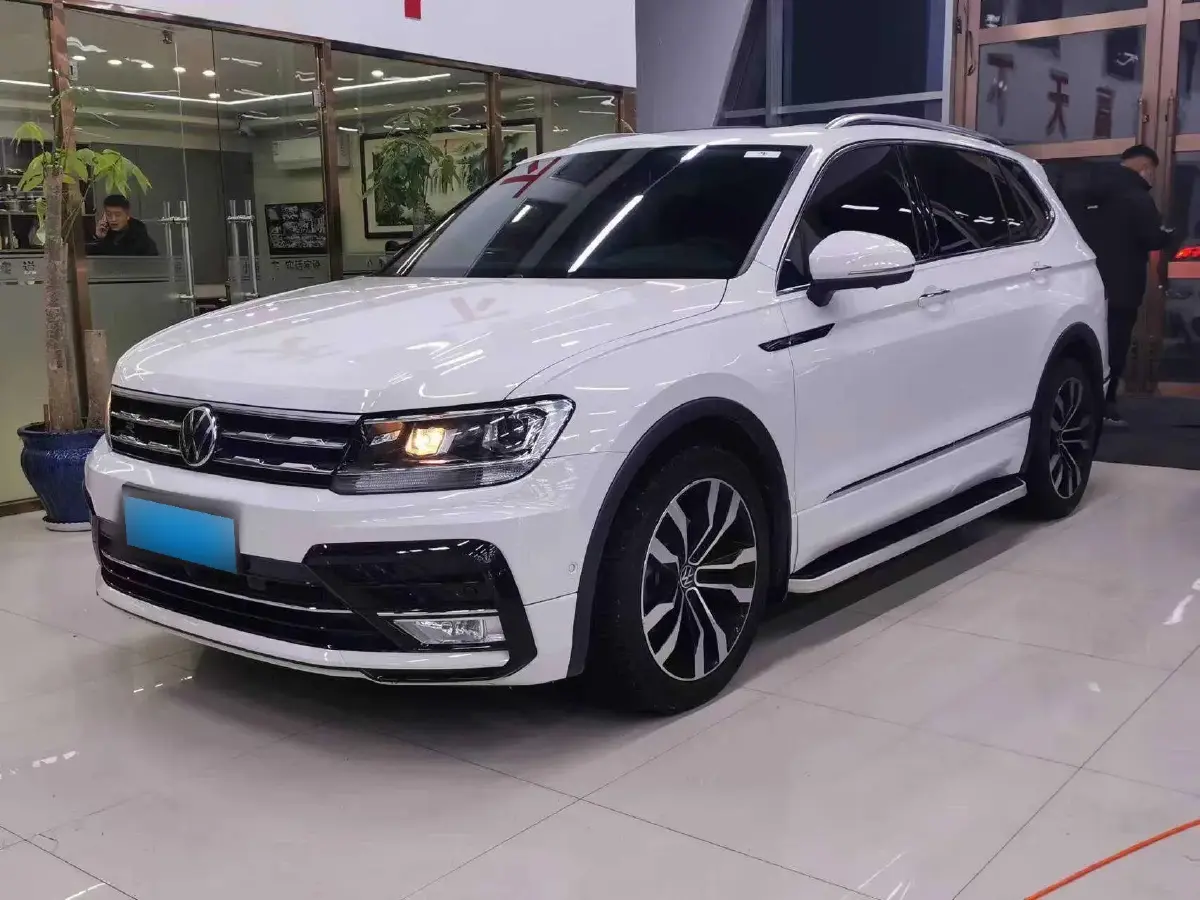 2021 Volkswagen Tiguan L 2.0T 186HP L4 7DCT