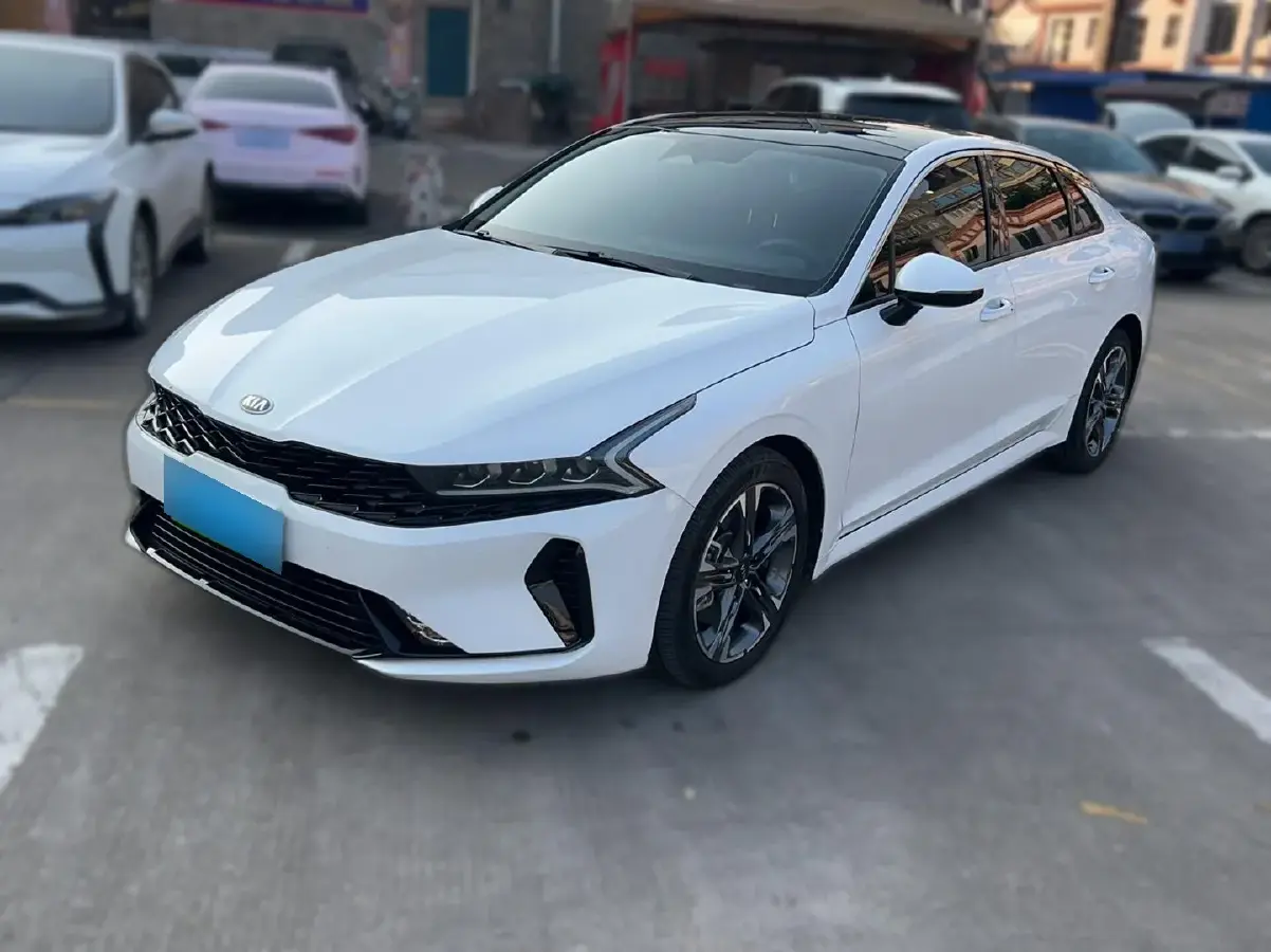 2020 Kia K5 2.0T 240HP L4 8AT