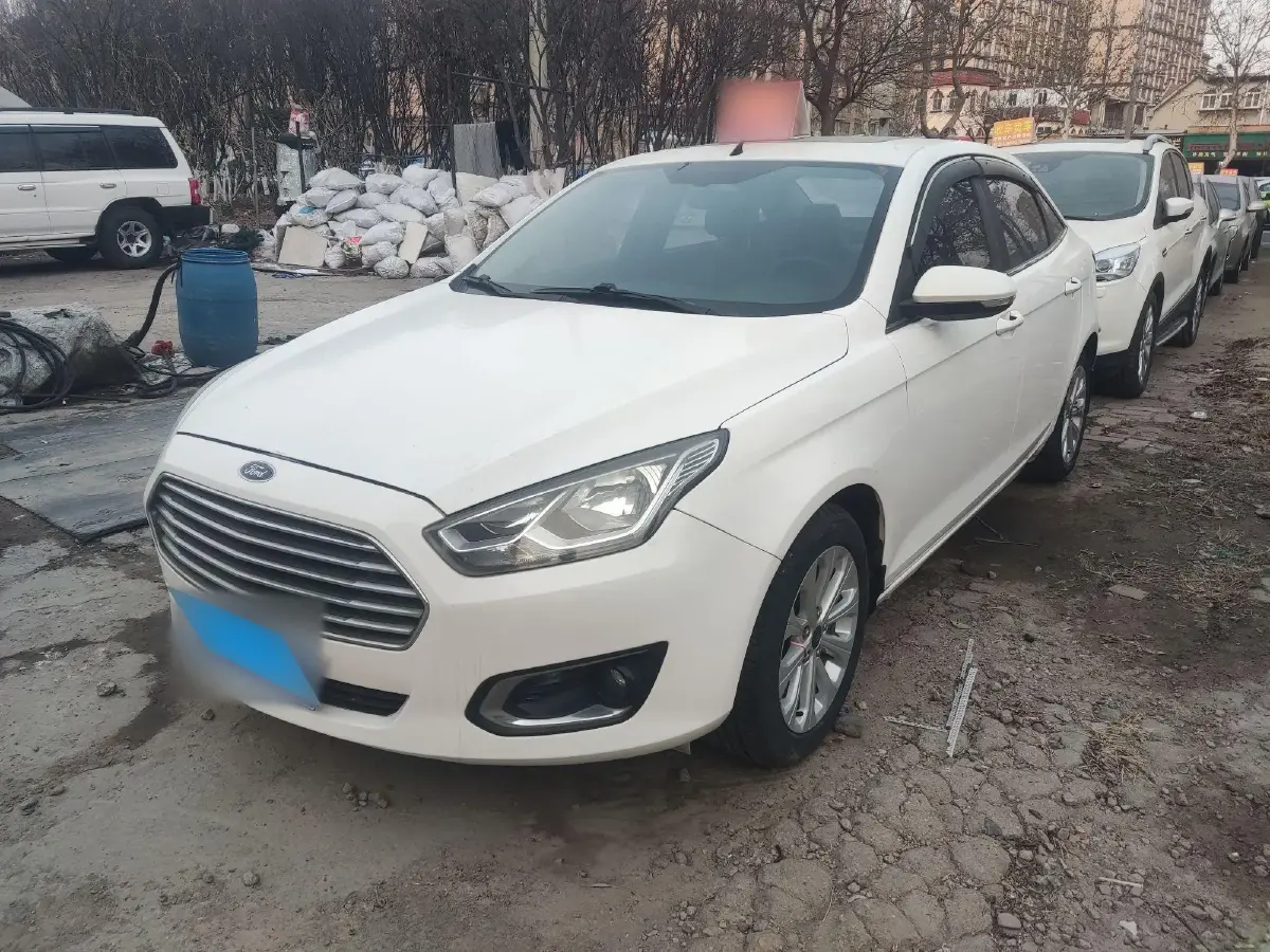 2015 Ford Escort 1.5L 113HP L4 6AT