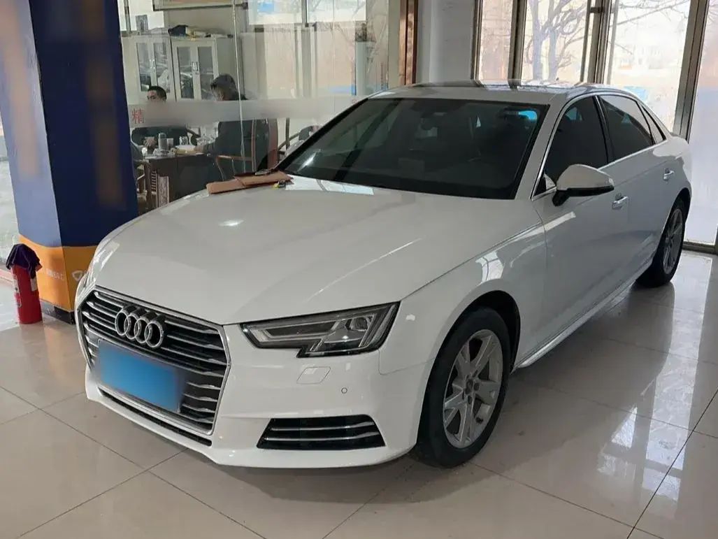 2018 Audi A4L 2.0T 190HP L4 7DCT