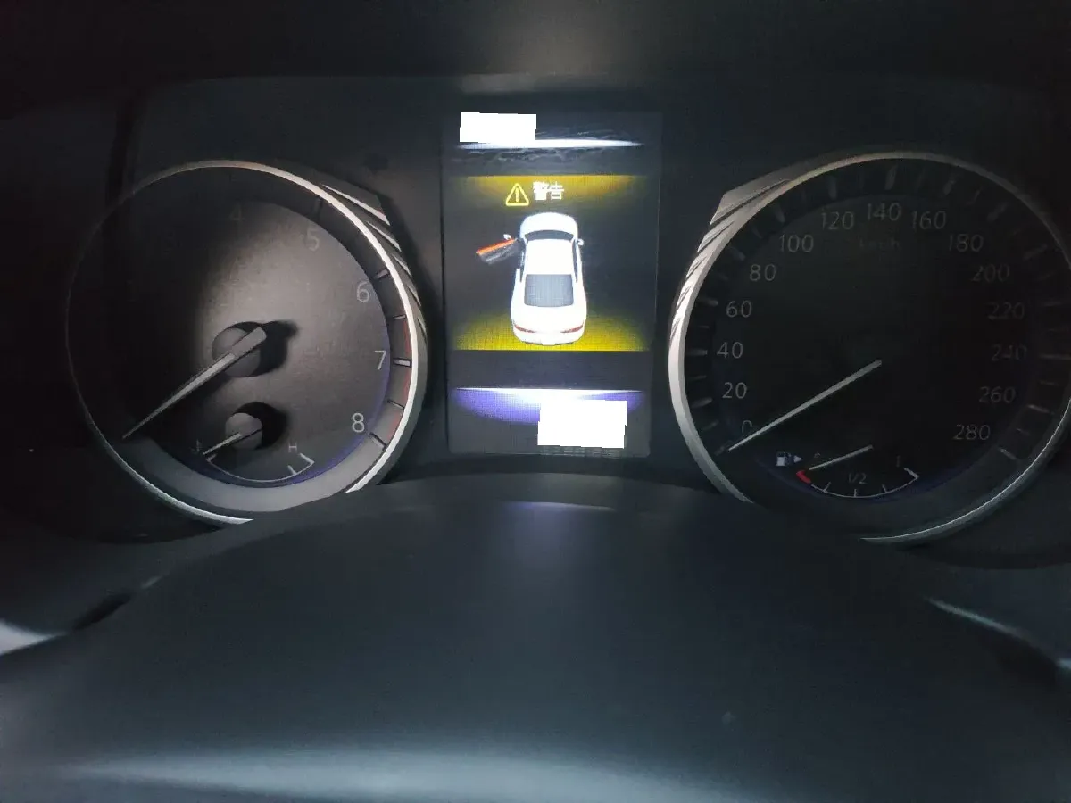 2017 Infiniti Q60 2.0T 211HP L4 7AT,autocango,china used car exporter,china ev exporter,chinese used car exporter,chinese used ev exporter