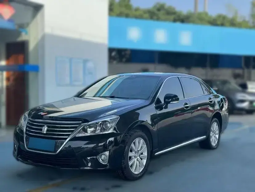 2012 Toyota Crown 2.5L 193HP V6 6AT