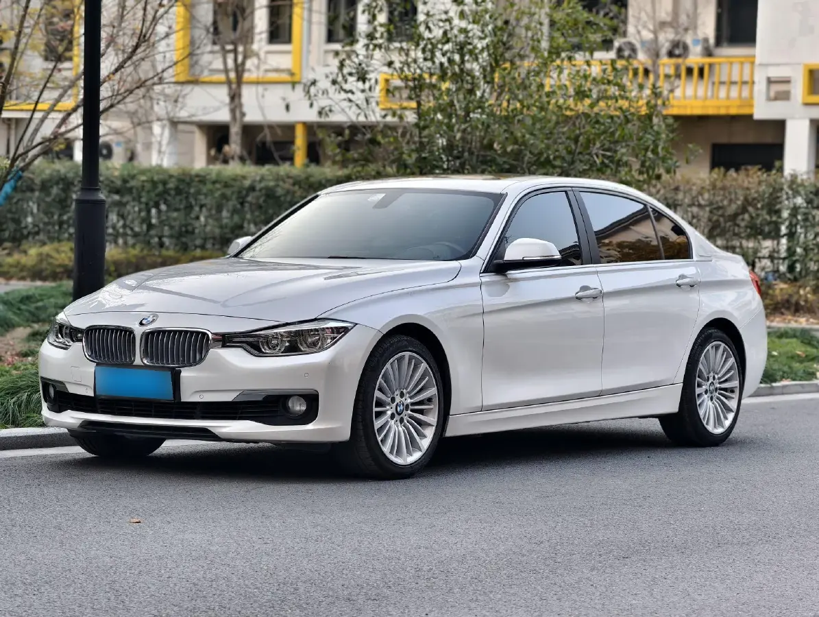 2018 BMW 3 Series 2.0T 184HP L4 8AT