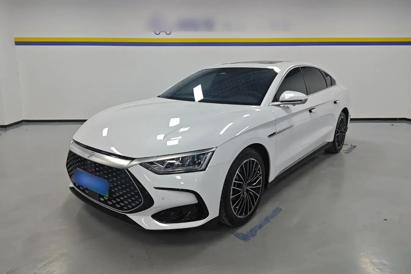 2022 BYD Han 1.5T 139HP L4 E-CVT PHEV 18.3KWH