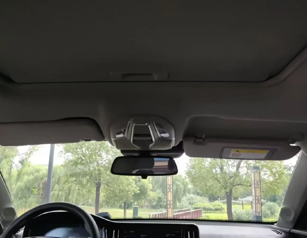 2020 BaoJun RC-5 1.5T 147HP L4 CVT,autocango,china used car exporter,china ev exporter,chinese used car exporter,chinese used ev exporter