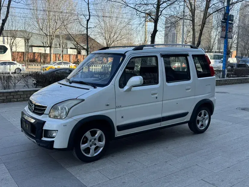 2013 Suzuki Wagon R X5 1.4L 97HP L4 5MT