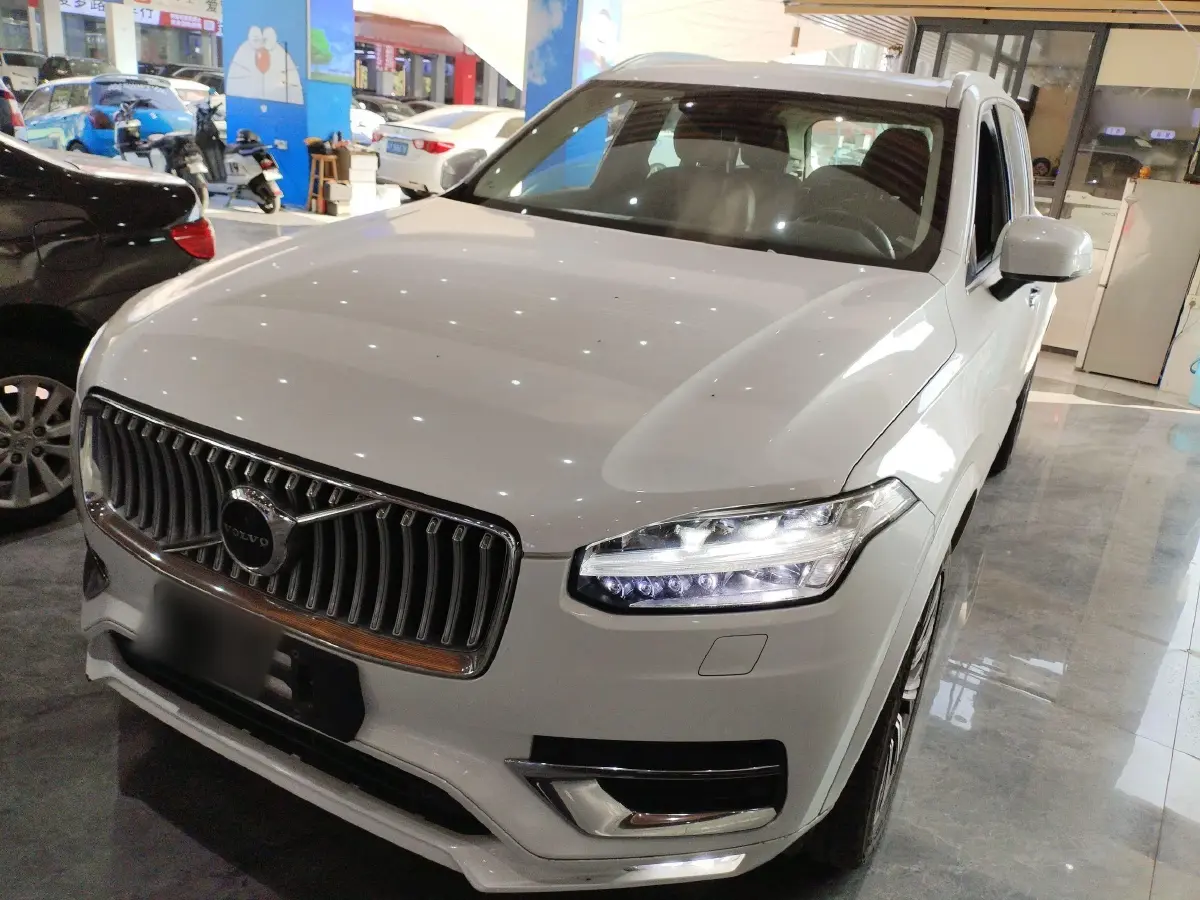 2020 Volvo XC90 2.0T 320HP L4 8AT