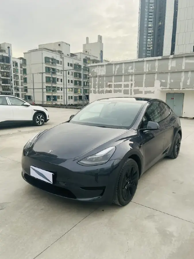 2022 Tesla Model Y BEV 60KWH