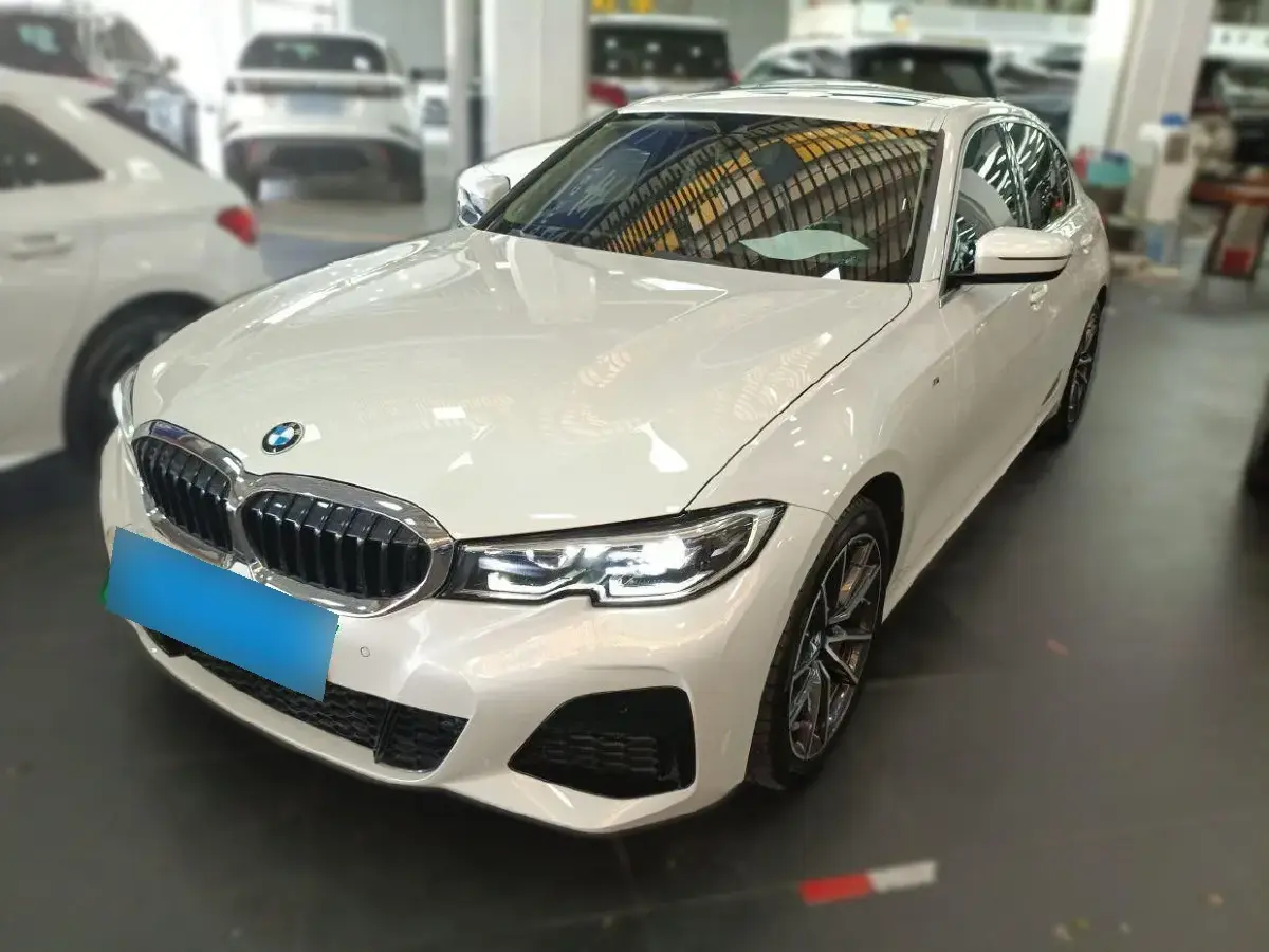 2022 BMW 3 Series 2.0T 184HP L4 8AT