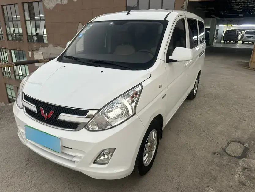2016 WuLing RongGuang V 1.5L 112HP L4 5MT