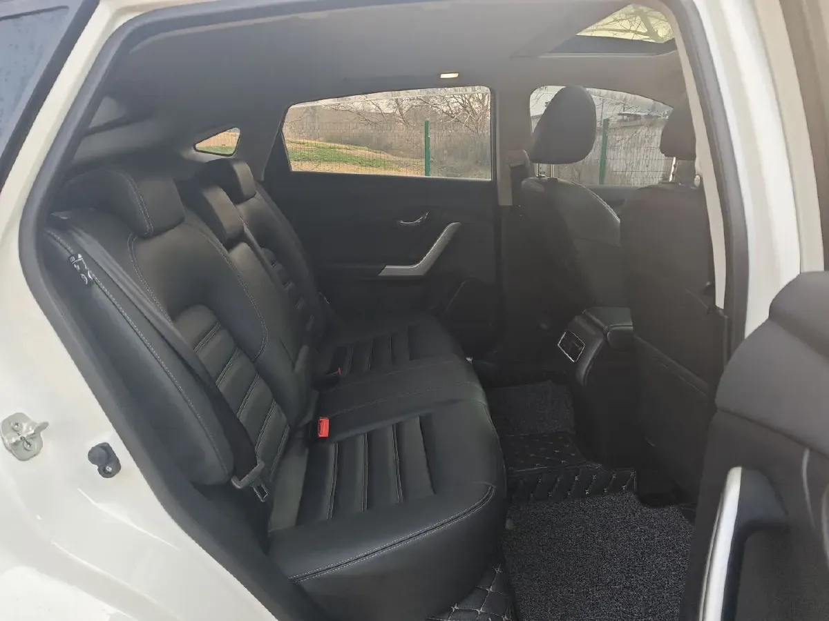 2018 Venucia T90 2.0L 144HP L4 CVT,autocango,china used car exporter,china ev exporter,chinese used car exporter,chinese used ev exporter