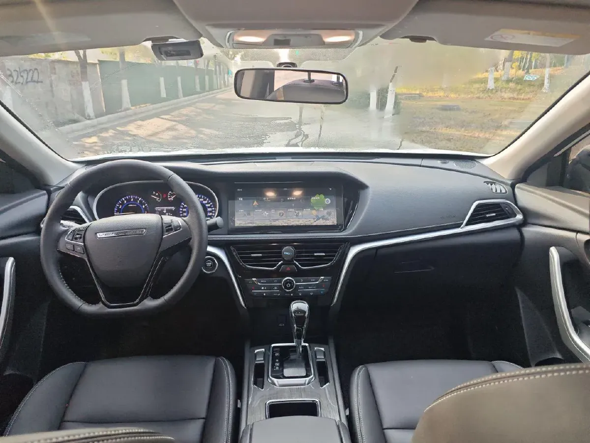 2018 Venucia T90 2.0L 144HP L4 CVT,autocango,china used car exporter,china ev exporter,chinese used car exporter,chinese used ev exporter