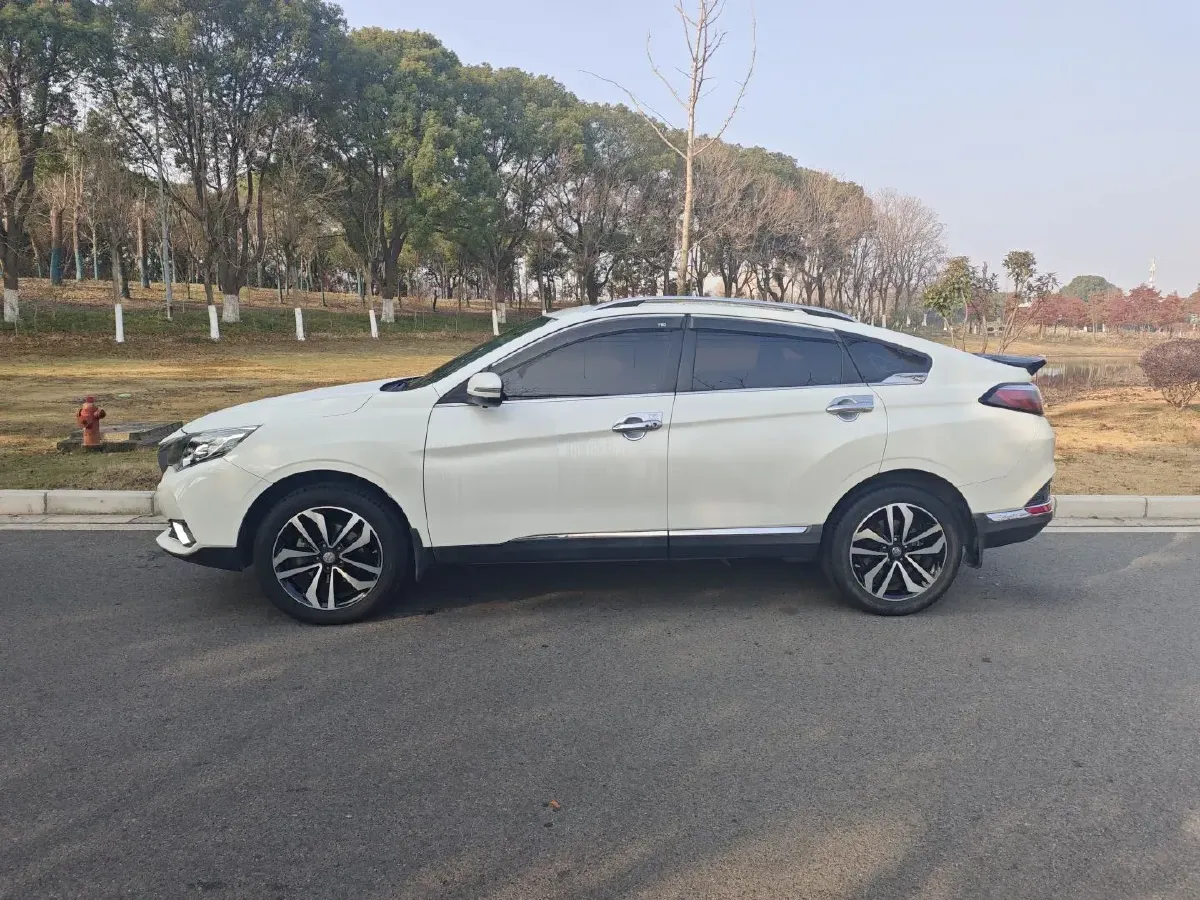 2018 Venucia T90 2.0L 144HP L4 CVT,autocango,china used car exporter,china ev exporter,chinese used car exporter,chinese used ev exporter