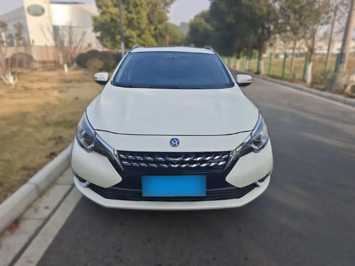 2018 Venucia T90 2.0L 144HP L4 CVT,autocango,china used car exporter,china ev exporter,chinese used car exporter,chinese used ev exporter