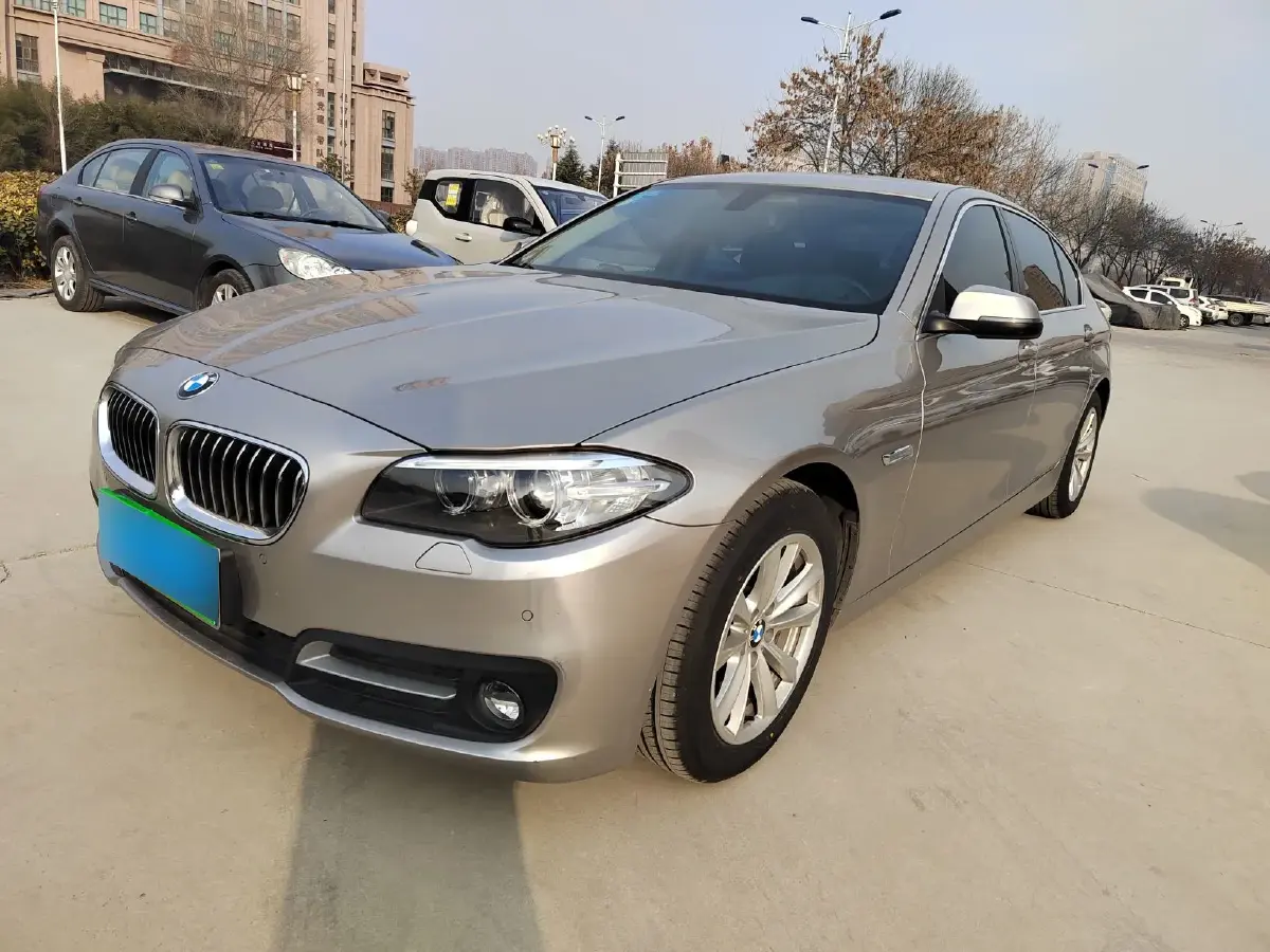 2014 BMW 5 Series 2.0T 184HP L4 8AT