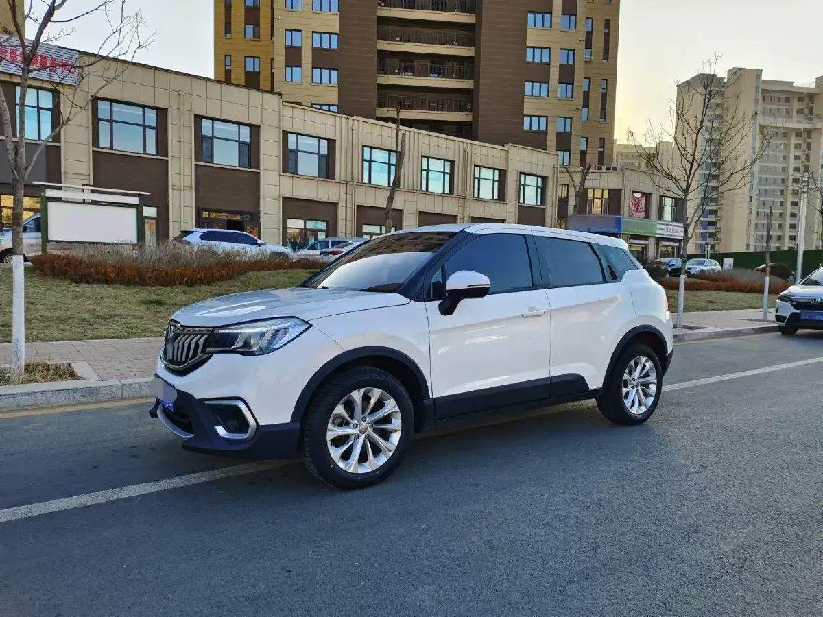 2017 Brilliance Auto V3 1.5L 112HP L4 5AT,autocango,china used car exporter,china ev exporter,chinese used car exporter,chinese used ev exporter