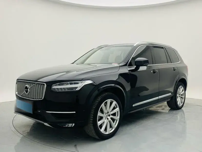 2019 Volvo XC90 2.0T 320HP L4 8AT