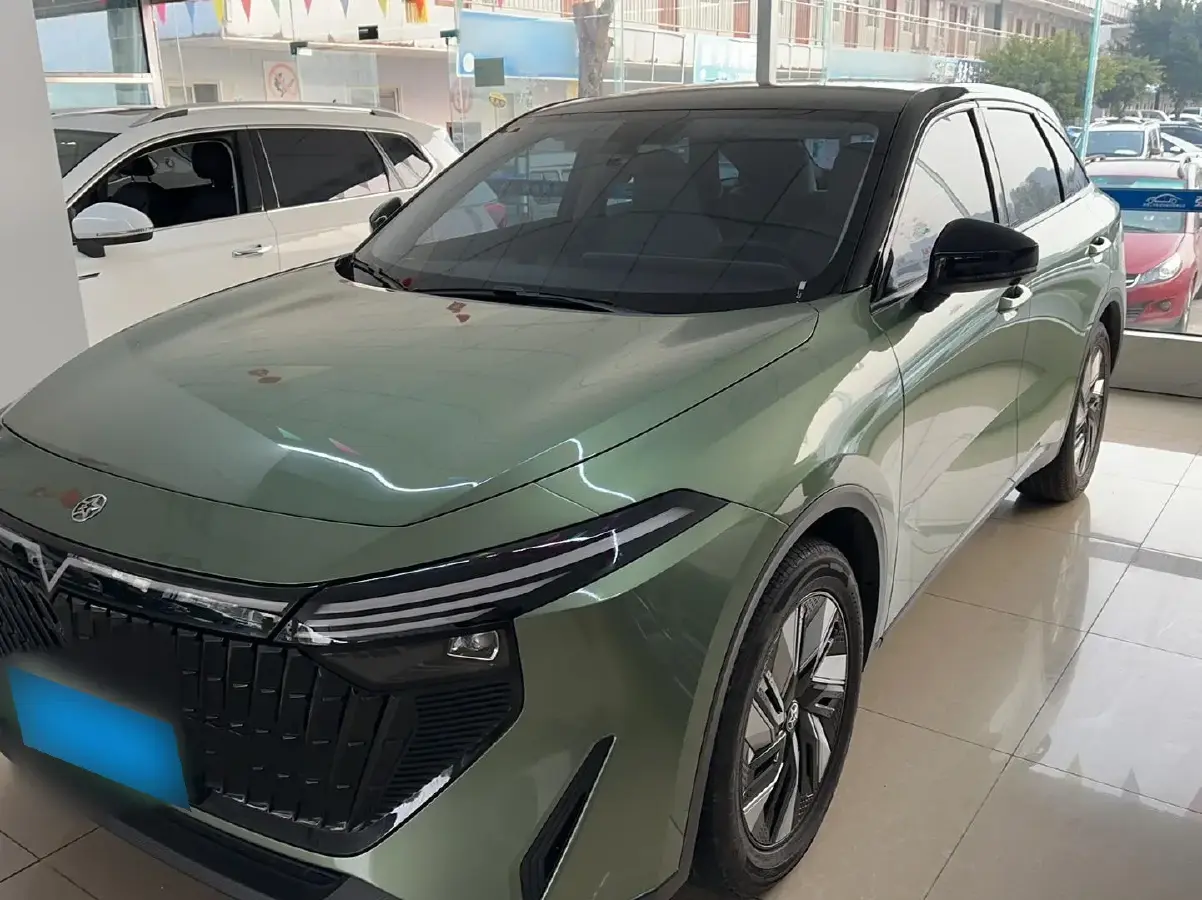 2023 Venucia Grand V DD-i 1.5T 163HP L4 E-CVT PHEV 18.4KWH