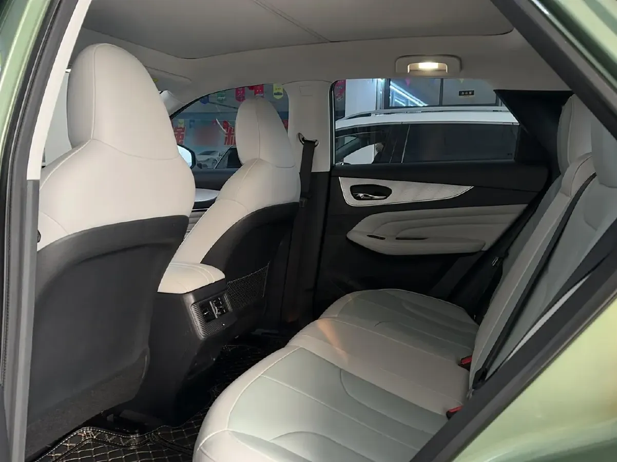 2023 Venucia Grand V DD-i 1.5T 163HP L4 E-CVT PHEV 18.4KWH,autocango,china used car exporter,china ev exporter,chinese used car exporter,chinese used ev exporter