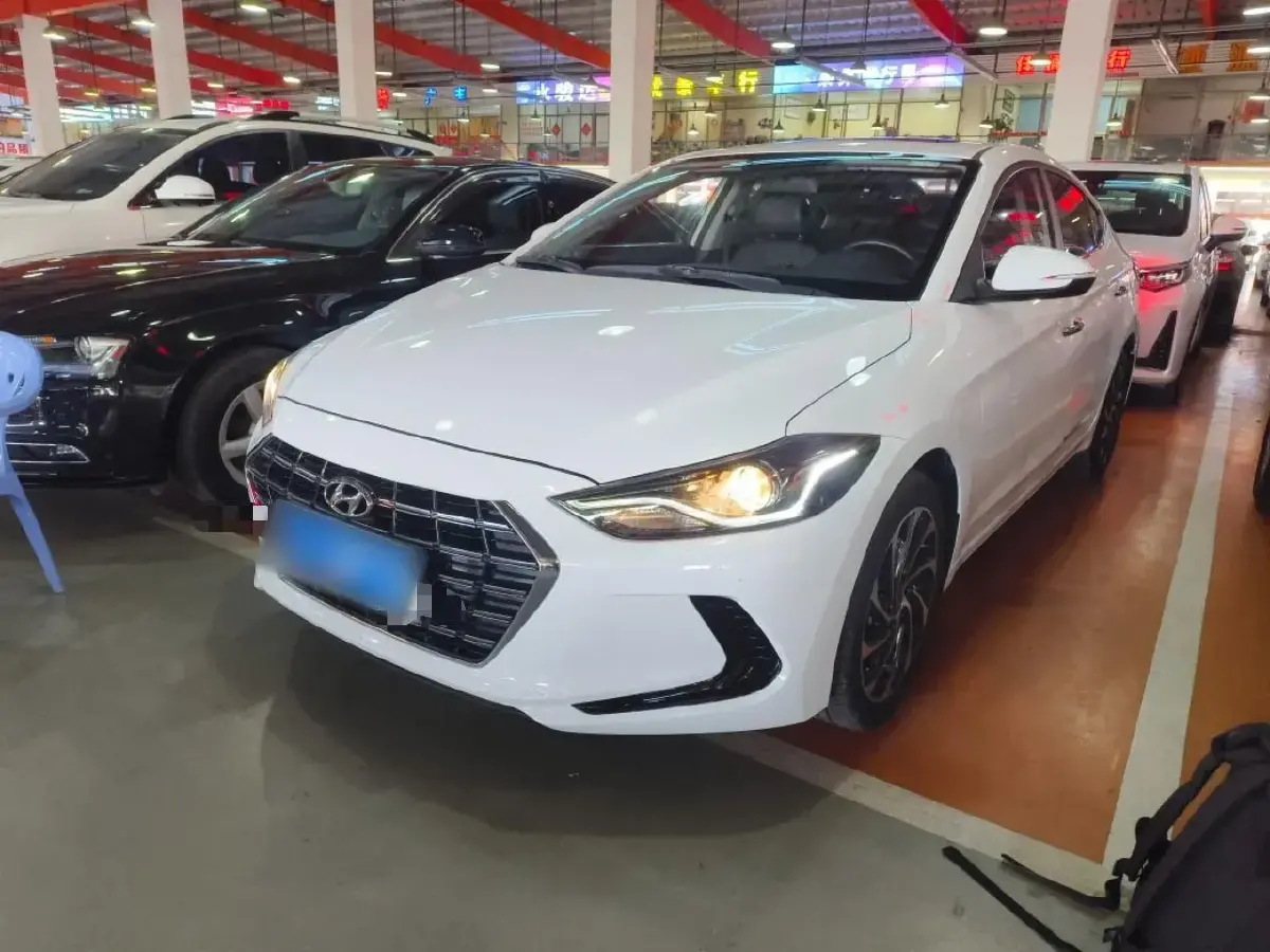 2020 Hyundai Elantra 1.5L 115HP L4 CVT