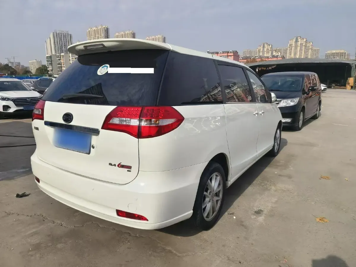 2015 BYD M6 2.4L 167HP L4 6DCT,autocango,china used car exporter,china ev exporter,chinese used car exporter,chinese used ev exporter