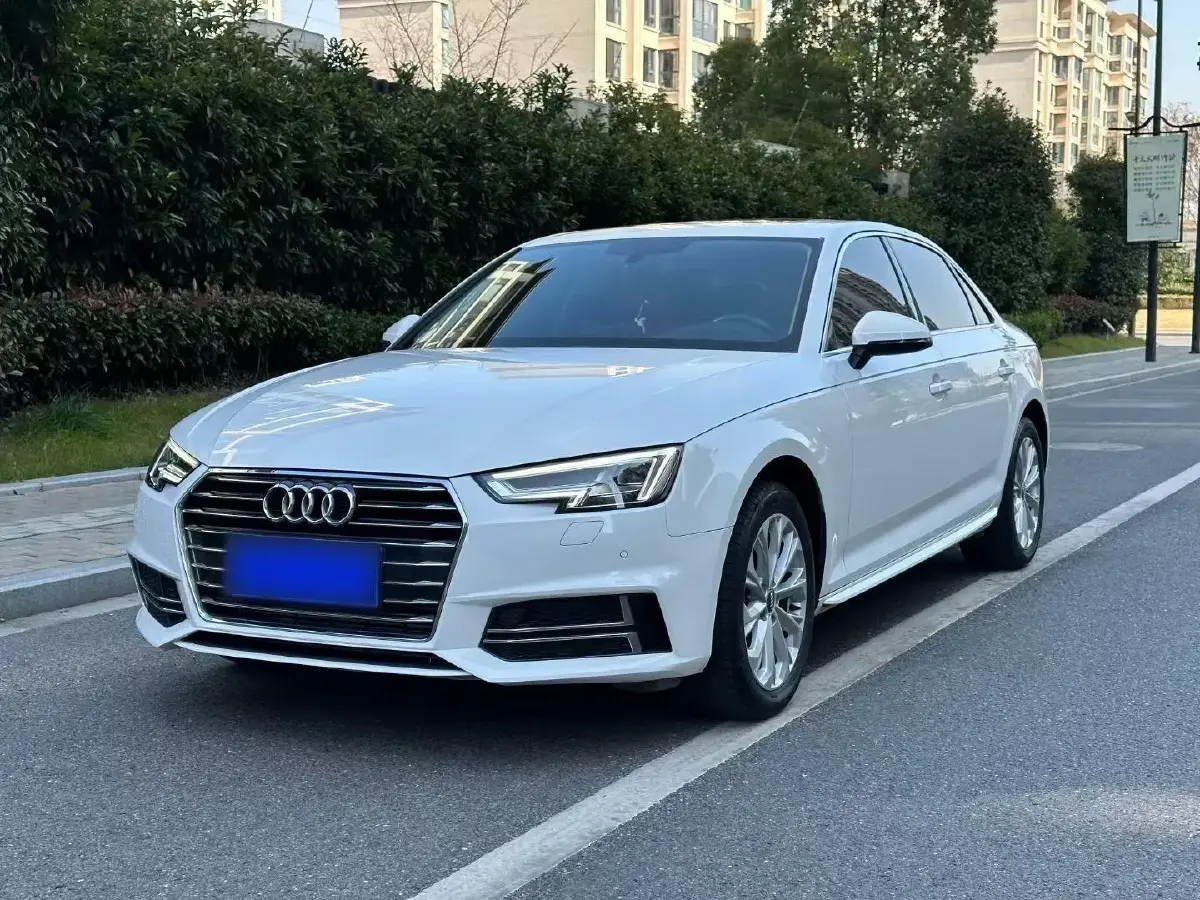 2019 Audi A4L 2.0T 190HP L4 7DCT