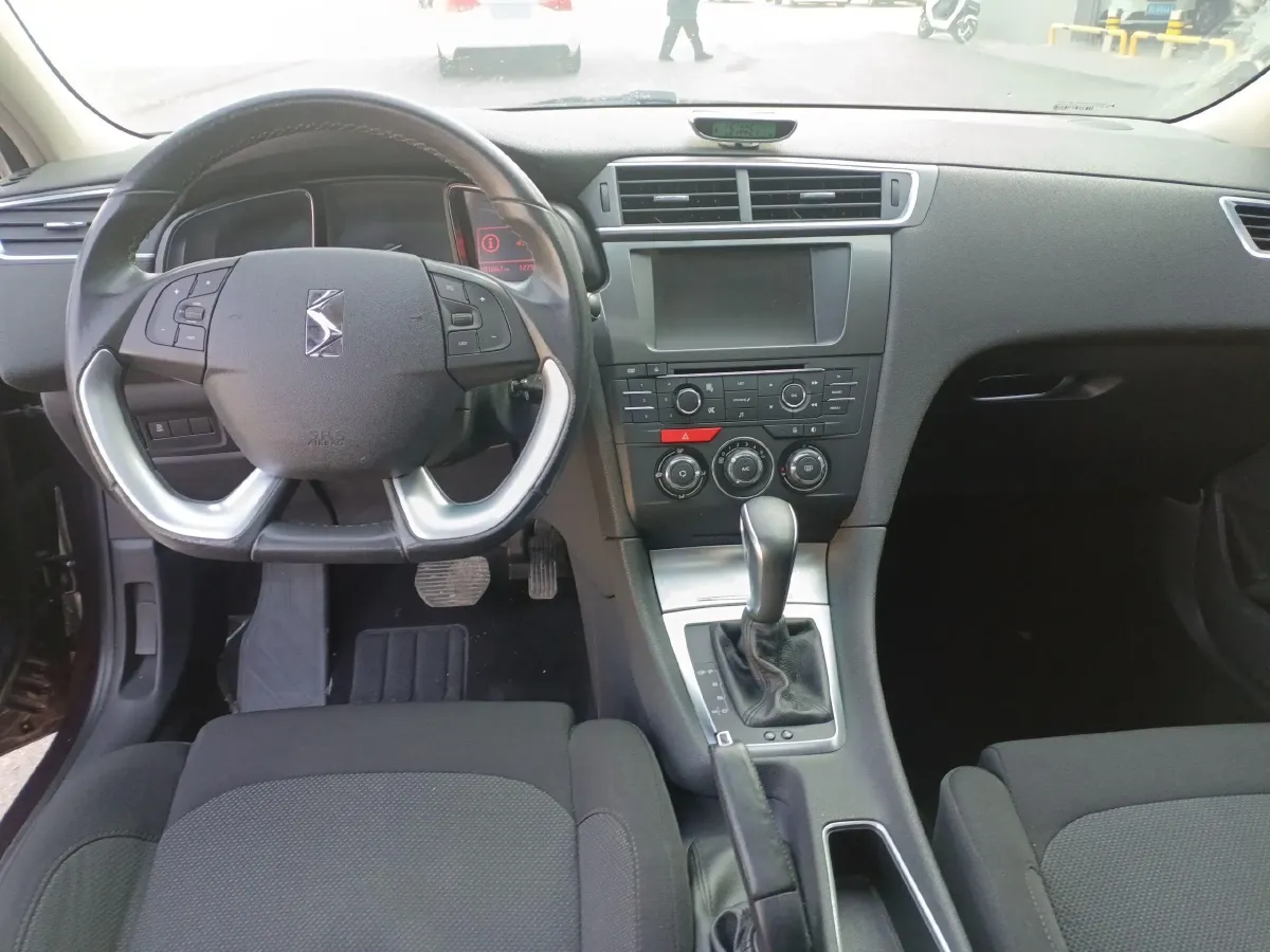 2015 DS 5LS 1.6T 163HP L4 6AT,autocango,china used car exporter,china ev exporter,chinese used car exporter,chinese used ev exporter