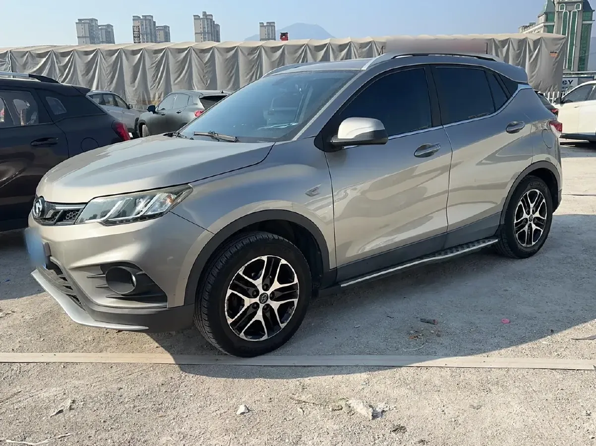 2016 Soueast DX3 1.5L 120HP L4 5MT,autocango,china used car exporter,china ev exporter,chinese used car exporter,chinese used ev exporter