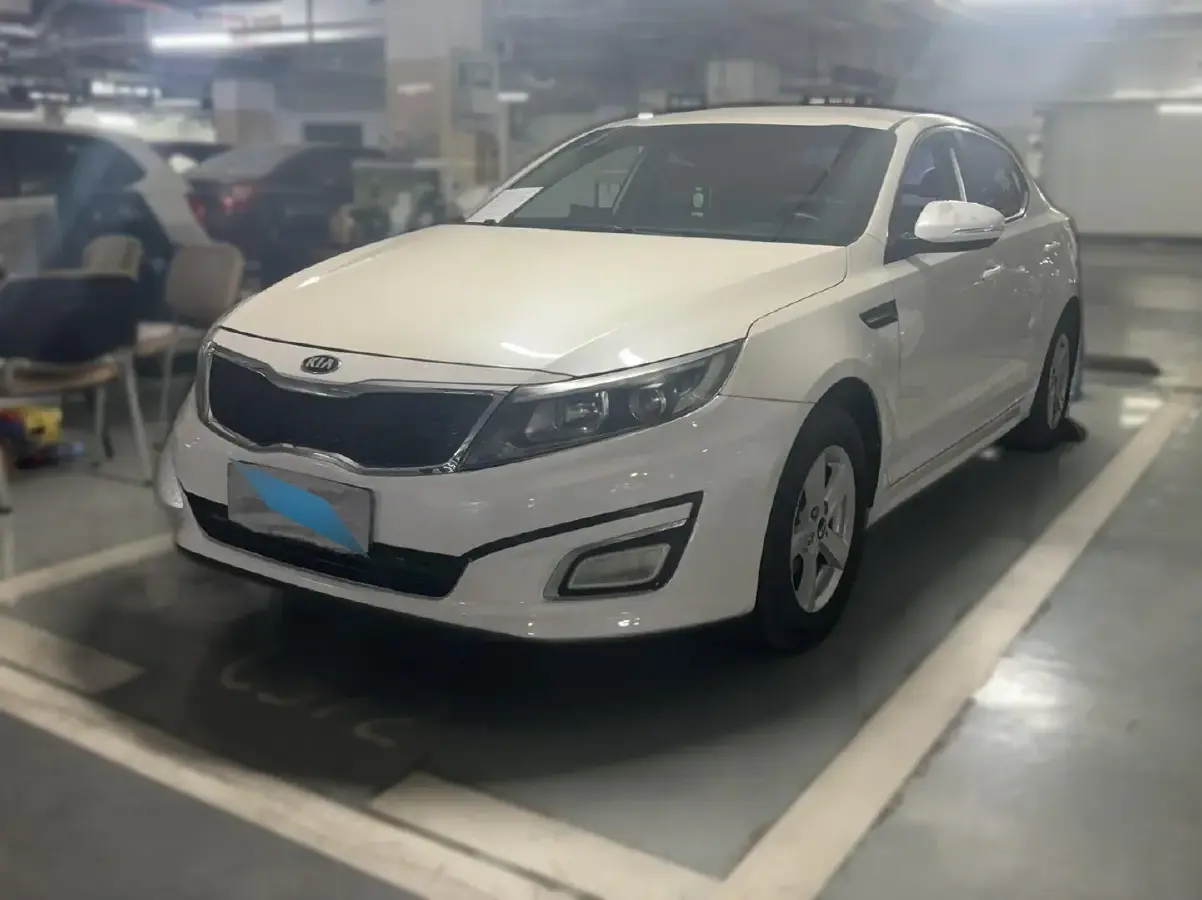 2015 Kia K5 2.0L 162HP L4 6AT