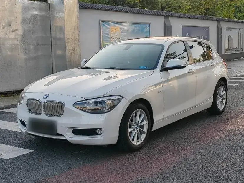 2013 BMW 1 Series 1.6T 136HP L4 8AT