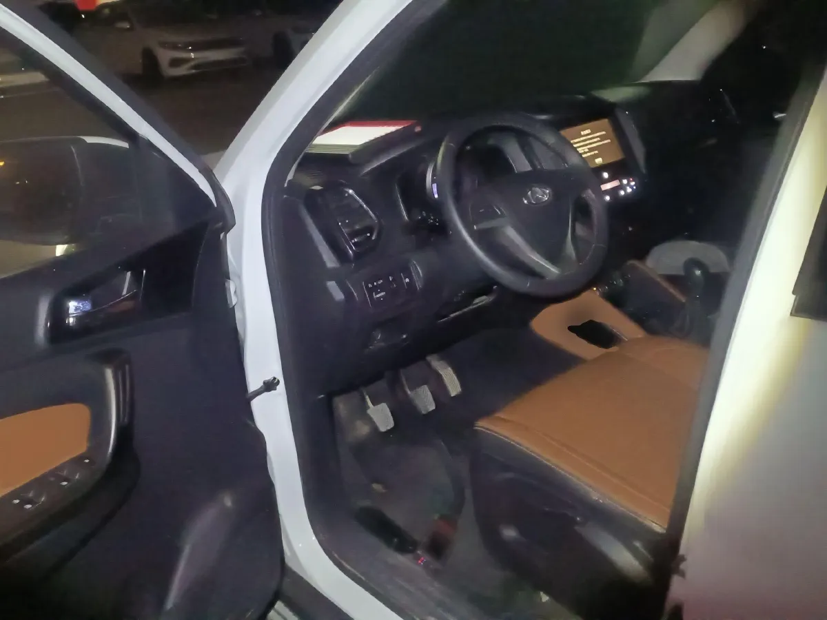 2017 ChangAn Oshan CX70 1.5T 150HP L4 6MT,autocango,china used car exporter,china ev exporter,chinese used car exporter,chinese used ev exporter