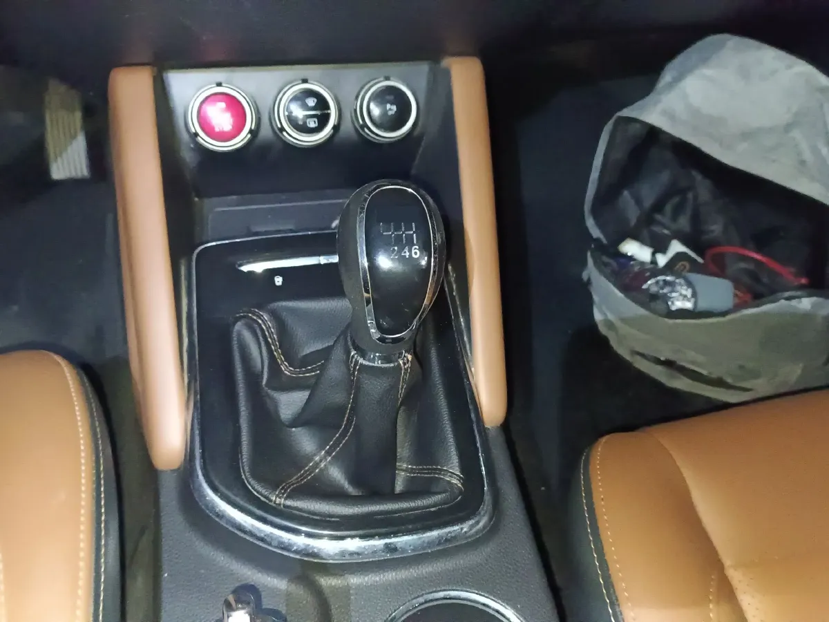 2017 ChangAn Oshan CX70 1.5T 150HP L4 6MT,autocango,china used car exporter,china ev exporter,chinese used car exporter,chinese used ev exporter