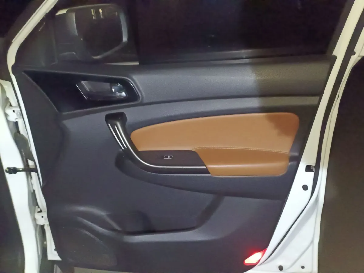 2017 ChangAn Oshan CX70 1.5T 150HP L4 6MT,autocango,china used car exporter,china ev exporter,chinese used car exporter,chinese used ev exporter