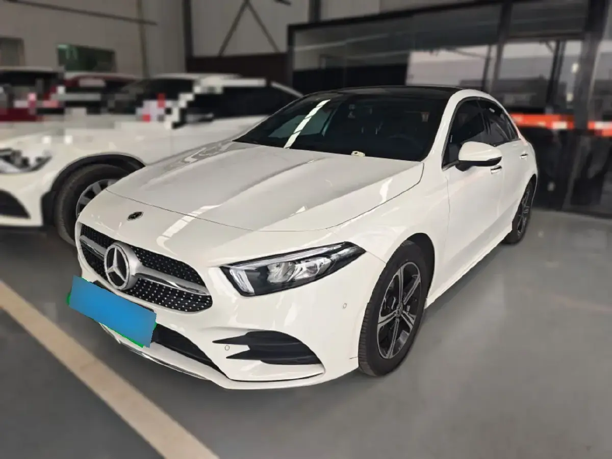 2022 Mercedes-Benz A Class 1.3T 163HP L4 7DCT
