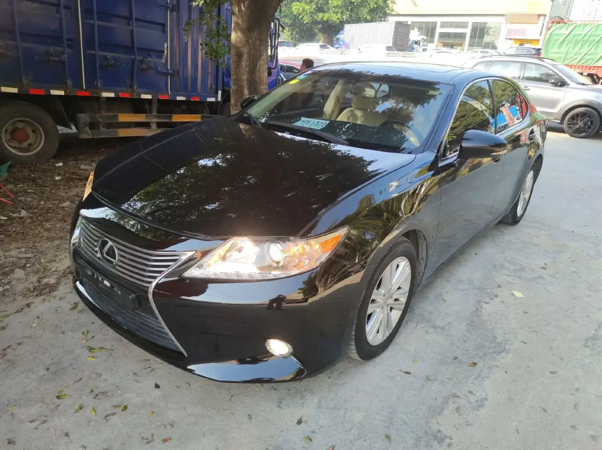 2014 Lexus ES 2.5L 184HP L4 6AT