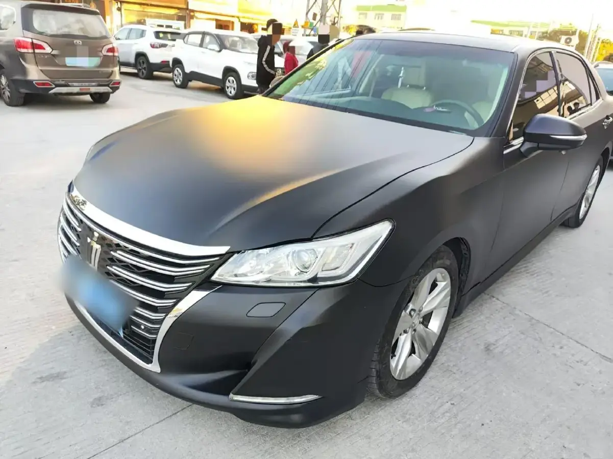 2015 Toyota Crown 2.5L 193HP V6 6AT